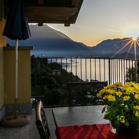 La Collina Degli Ulivi Apartamento Vercana Exterior foto
