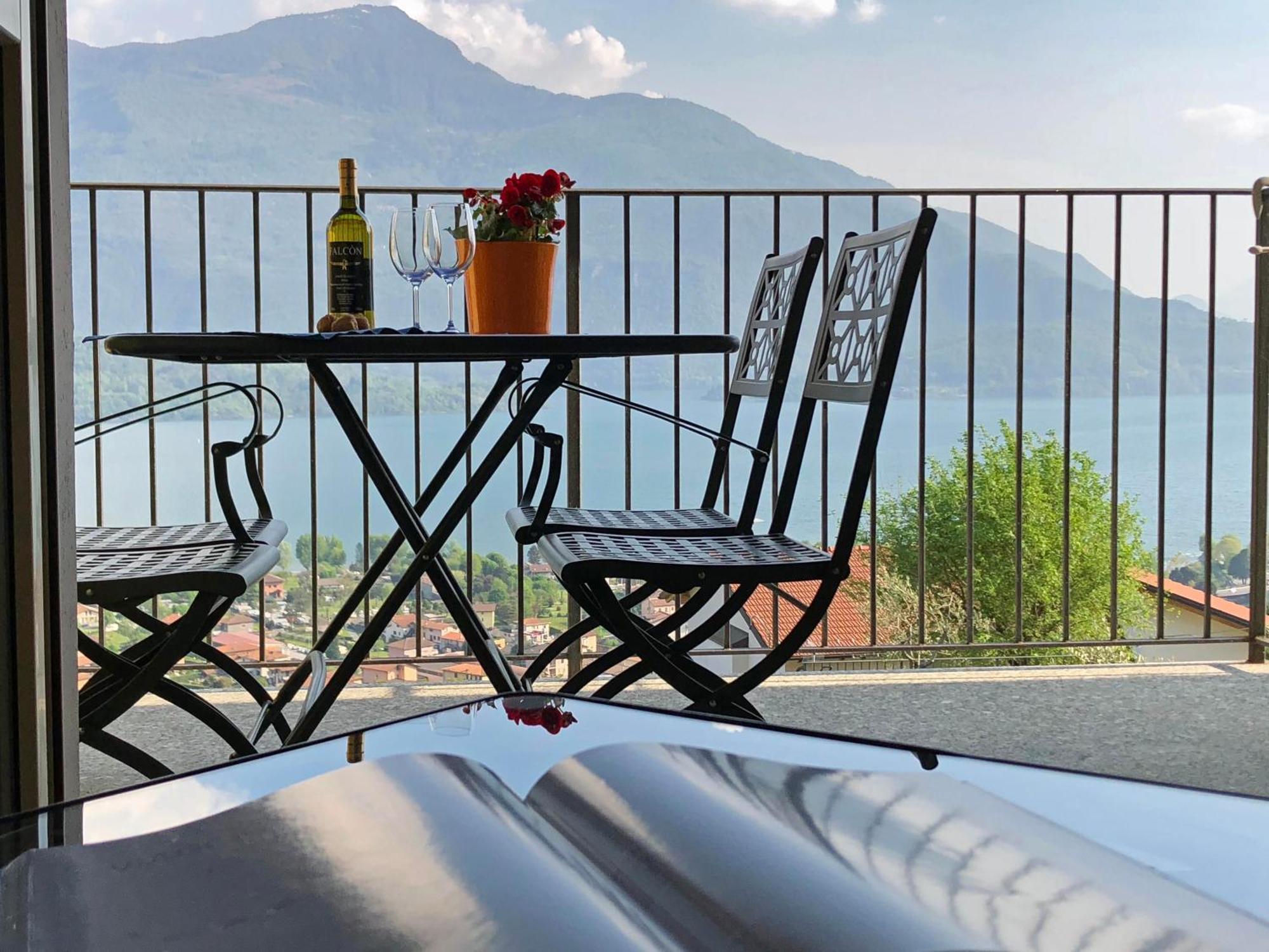 La Collina Degli Ulivi Apartamento Vercana Exterior foto