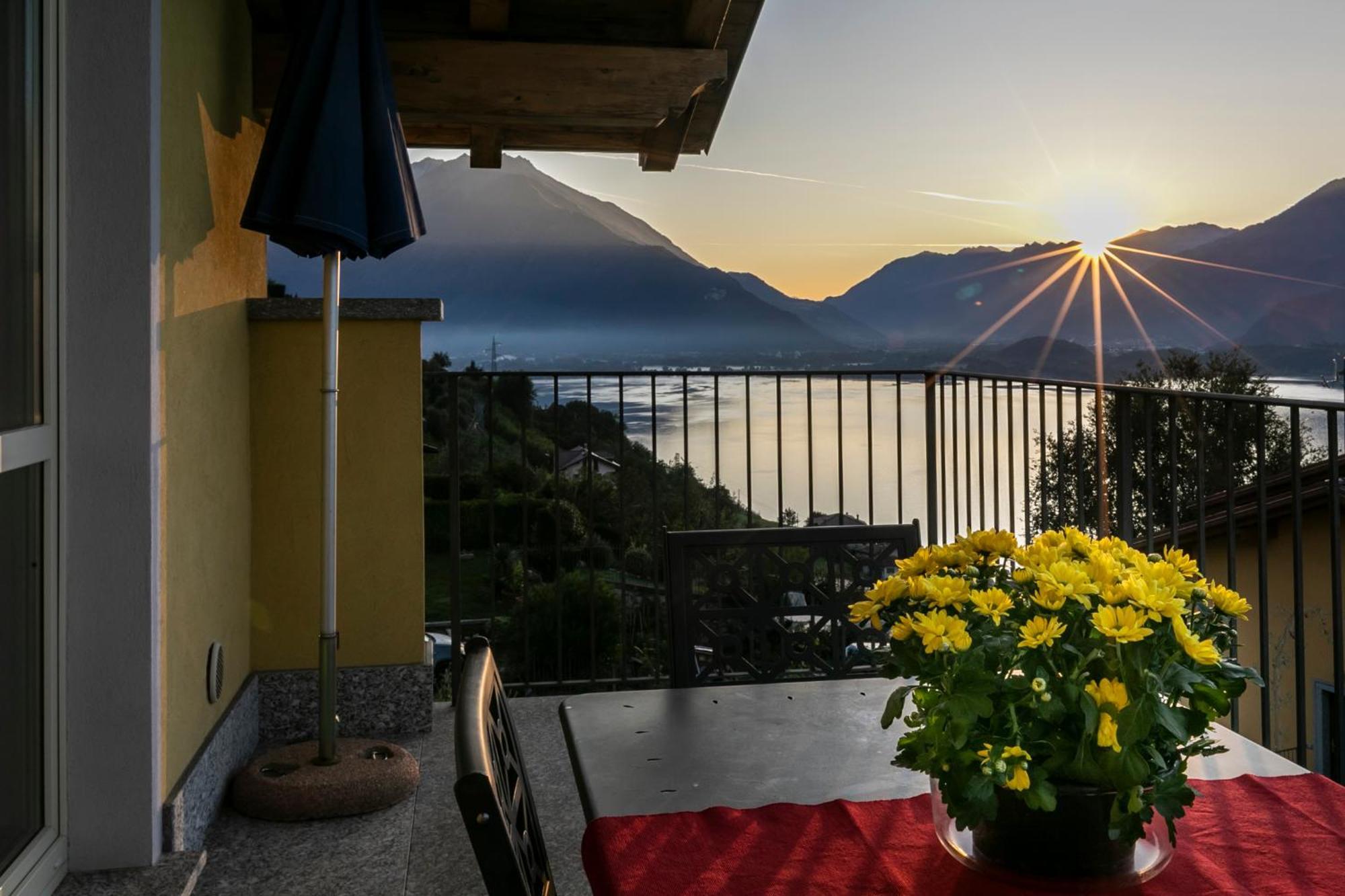 La Collina Degli Ulivi Apartamento Vercana Exterior foto